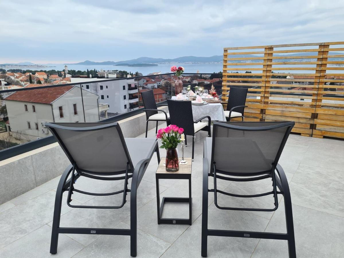 Apartment Rose Garden Sveti Filip i Jakov Exterior photo